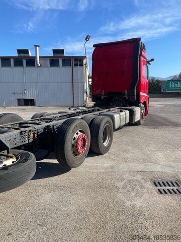 جرار الإطار Mercedes-Benz Actros 2551
