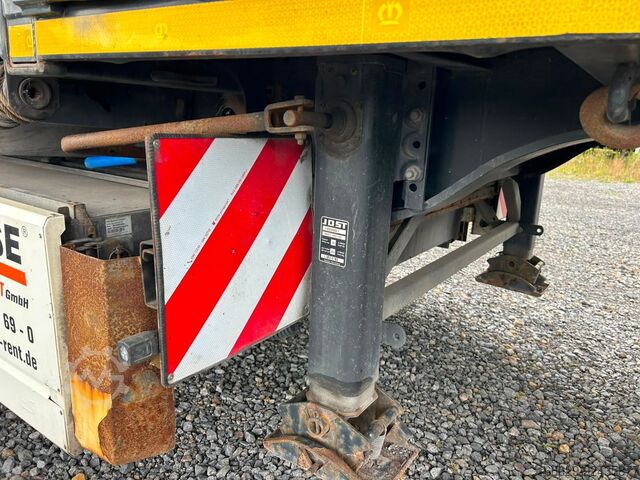 Semirremolque con plataforma de trabajo KRONE Stahlmatten Auflieger