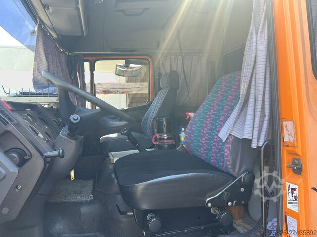 Ladbil med lad MERCEDES-BENZ LK 1324 6 Zylinder*Hiab 102 kran*OM 366Schalter*