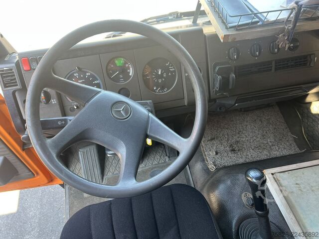 Ladbil med lad MERCEDES-BENZ LK 1324 6 Zylinder*Hiab 102 kran*OM 366Schalter*