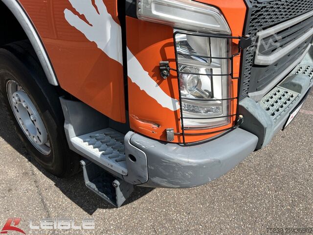 Tipvogn VOLVO FH500 8x4*Dreiseitenkipper*Bordmatik*VEB*Liege