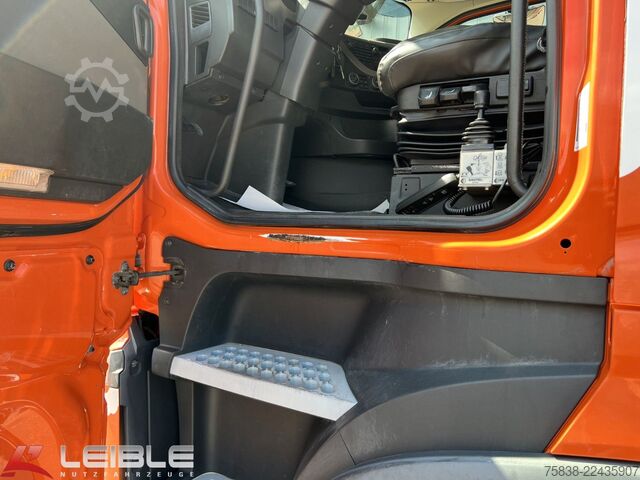 Tre-sidet tipbil VOLVO FH500 8x4*Dreiseitenkipper*Bordmatik*VEB*Liege