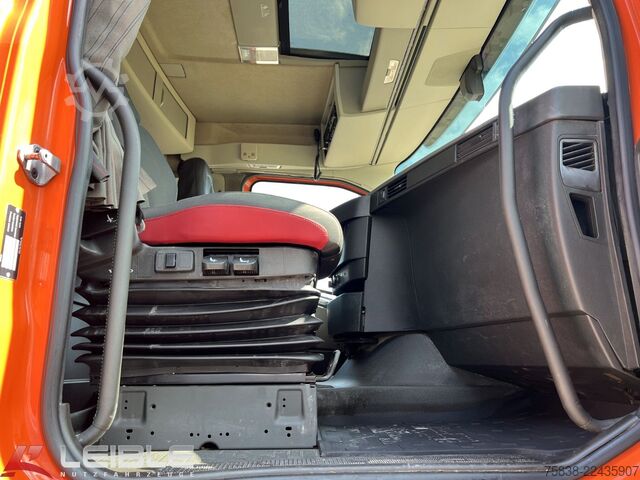 Tre-sidet tipbil VOLVO FH500 8x4*Dreiseitenkipper*Bordmatik*VEB*Liege