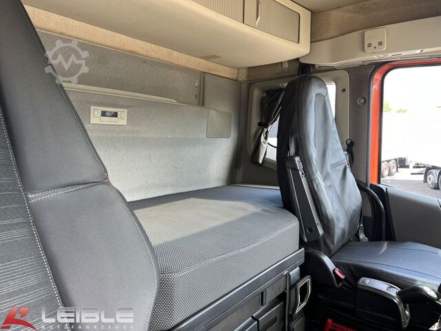 Tre-sidet tipbil VOLVO FH500 8x4*Dreiseitenkipper*Bordmatik*VEB*Liege