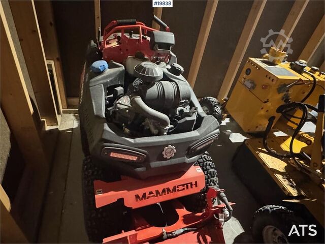 Máquina de construção  Mammoth 850 – Almost unused with snow blower, salt
