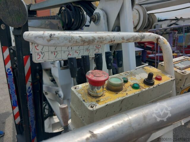 Plataforma de trabajo sobre orugas oil & Steel Octopussy 14.12