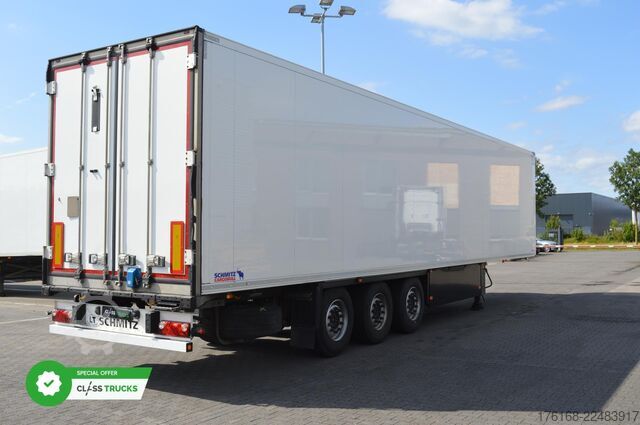 Kælivogna hálfpallhenger SCHMITZ CARGOBULL SKO FP 60 ThermoKing SLXi 300