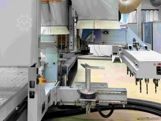 Centro de maquinagem com mesa de encaixe HOMAG PROFI BMG 512/74/19/F/R