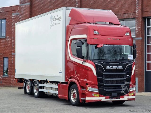 Koffer Scania R580 V8 NGS Highline 6x2*4 - Box with sidedoors...