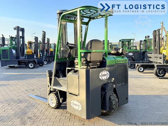 Carrello elevatore a 4 direzioni Combilift C2500CB DIESEL TRIPLEX 5500 POSITIONER
