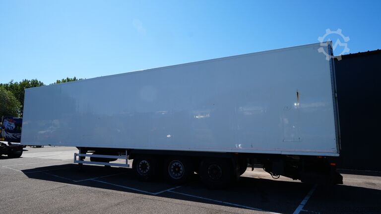 Kølet/frosset transport Chereau 3 Axle frigo trailer Carrier Vector 1800