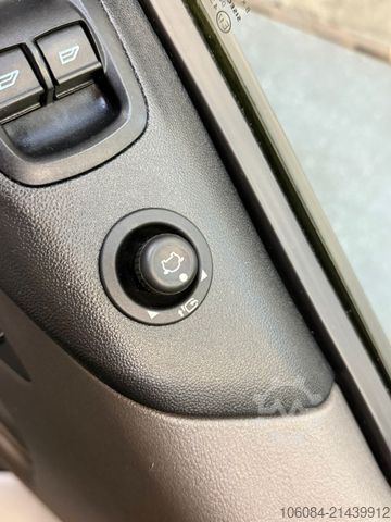 Bestelwagen FORD Transit Custom Trail Klima Tempomat AHK LED