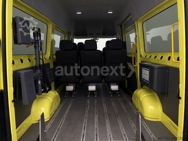 Minibús VW Crafter 35 Aut. *Rollstuhl-Rampe* 8-Sitze (5449)