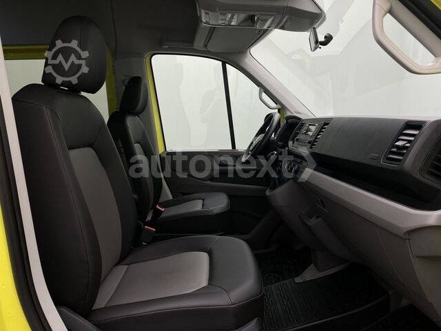 Minibús VW Crafter 35 Aut. *Rollstuhl-Rampe* 8-Sitze (5449)