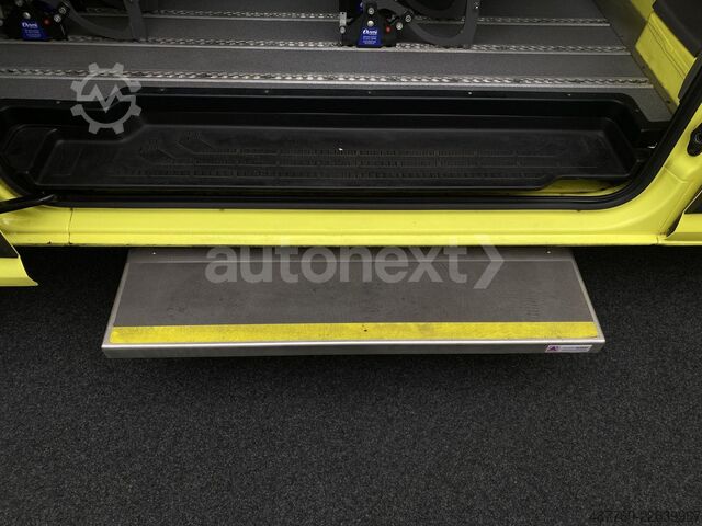 Minibús VW Crafter 35 Aut. *Rollstuhl-Rampe* 8-Sitze (5449)