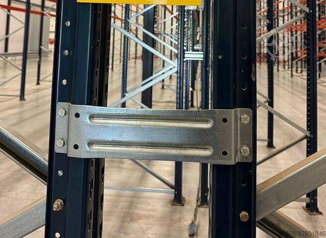 High-bay warehouse Mecalux Regalverbinder lichte Weite: 300 mm