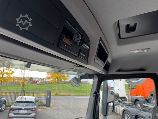 Camião de bebidas MERCEDES-BENZ ANTOS 2533 L / LBW / LENKACHSE / 22 PAL