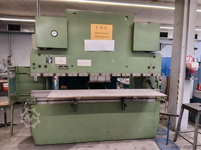हाइड्रोलिक एबकैंट प्रेस DoneWell DoneWell hahn & Kolb Stuttgart 80 - 2500