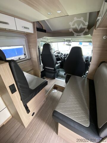 Semi-integrated camper 2024 Fiat Ducato Weinsberg Carasuite | Completamente Equipaggiato | 5 Posti