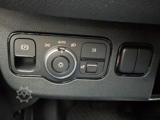 Pick-up varebil MERCEDES-BENZ Sprinter 319 CDI 3665 DoKa AHK Klima LED