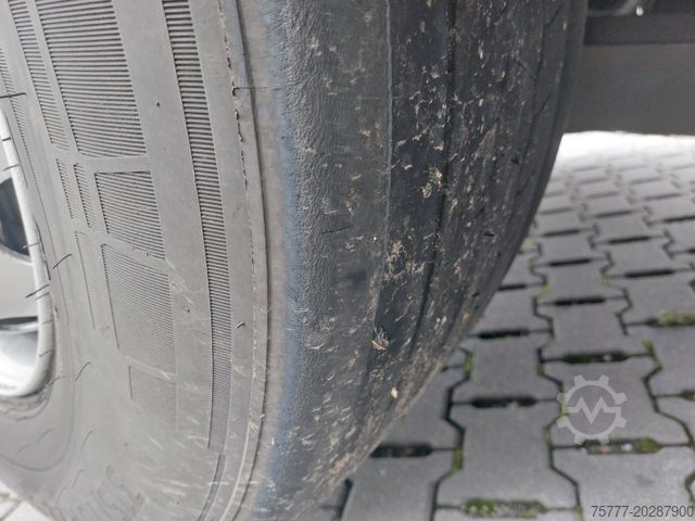 Camión plataforma con toldo MERCEDES-BENZ 2543 Antos- Edscha- Portal- TOP
