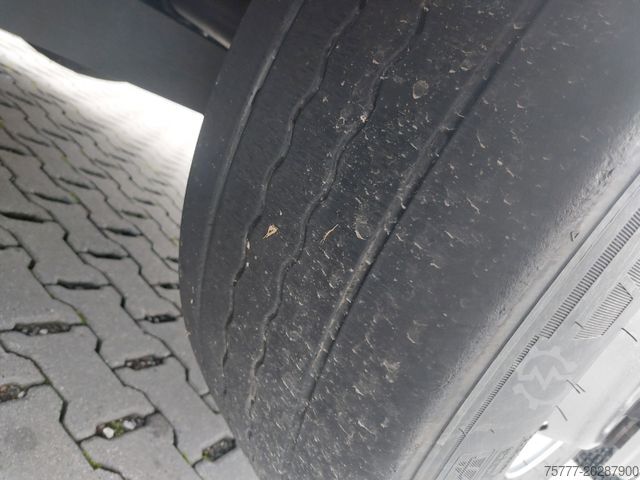 Camión plataforma con toldo MERCEDES-BENZ 2543 Antos- Edscha- Portal- TOP