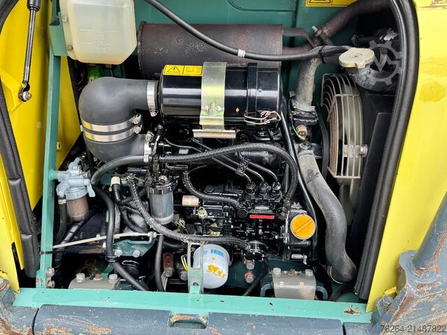 Miniexcavadora Yanmar B25V snelwissel + 2 bakken