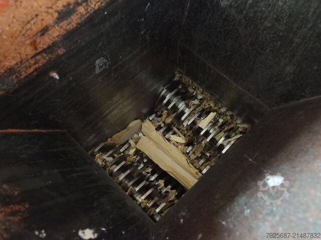 Trituradora de madera Untha RS30 4S Zerhacker