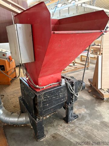 Trituradora de madera Untha RS30 4S Zerhacker