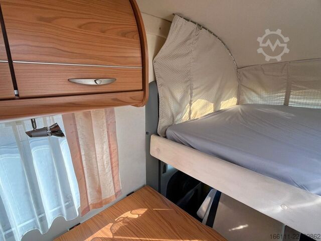 Integrovaný obytný vůz BÜRSTNER Aviano I640 G - Hub/Einzelbetten - 2 x Klima