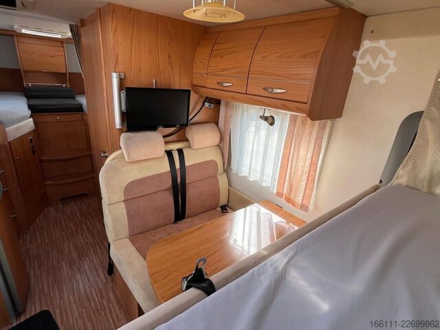 Integrovaný obytný vůz BÜRSTNER Aviano I640 G - Hub/Einzelbetten - 2 x Klima