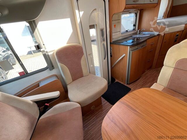 Integrovaný obytný vůz BÜRSTNER Aviano I640 G - Hub/Einzelbetten - 2 x Klima