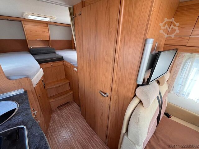 Integrovaný obytný vůz BÜRSTNER Aviano I640 G - Hub/Einzelbetten - 2 x Klima