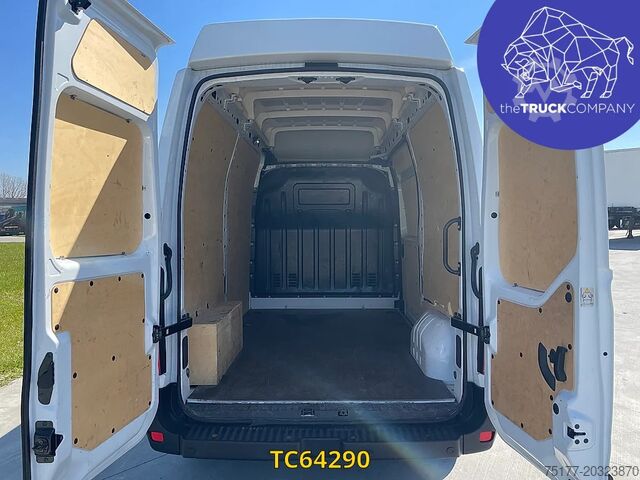 Box van Renault Master 135