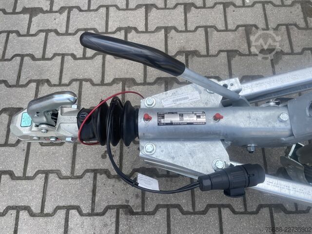 車両運搬トレーラー Martz 406cm x 211cm 2,7T + Rampen + Seilwinde