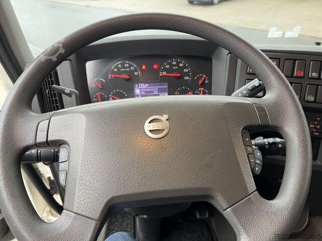 Beg pakaian Volvo FE 4X2V 280 PK MEDIUM / LAADBAK + LAAKLEP / AIR...