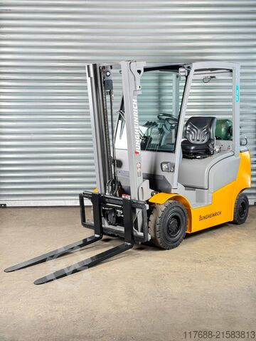 LPG front loader Jungheinrich TFG 320 - Service Neu - nur 2508 Std. KUBOTA MOTOR