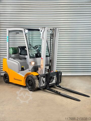 LPG front loader Jungheinrich TFG 320 - Service Neu - nur 2508 Std. KUBOTA MOTOR