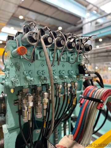 Máquina de moldeo por inyección Engel DUO 5550/650 pico