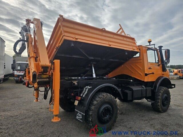 Grúa montada en camión Unimog U2150 4x4 Kran abnehmbar Palfinger Hakenhöhe 10m