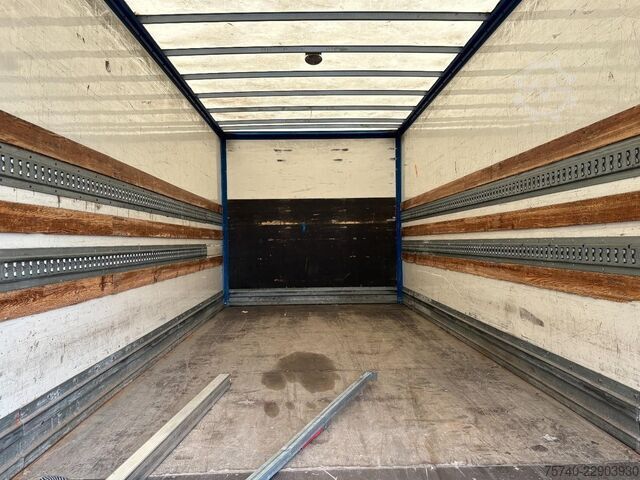 सूटकेस Iveco Eurocargo 120 E 21 + LOAD LIFT + EURO 6
