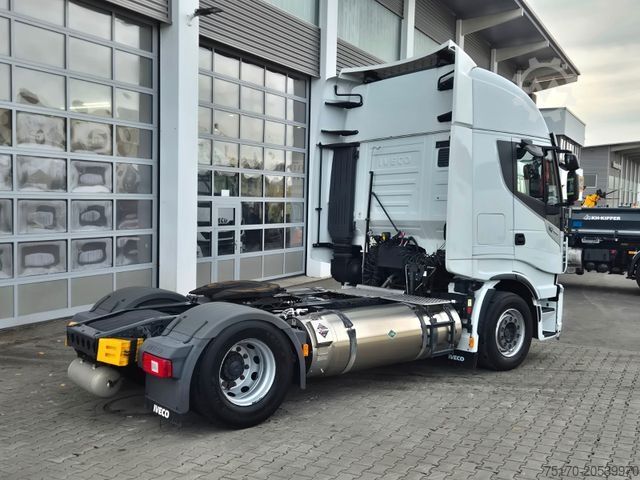 Standarta vilcējs IVECO Stralis 460NP LNG Standklima Xenon 3 Stück
