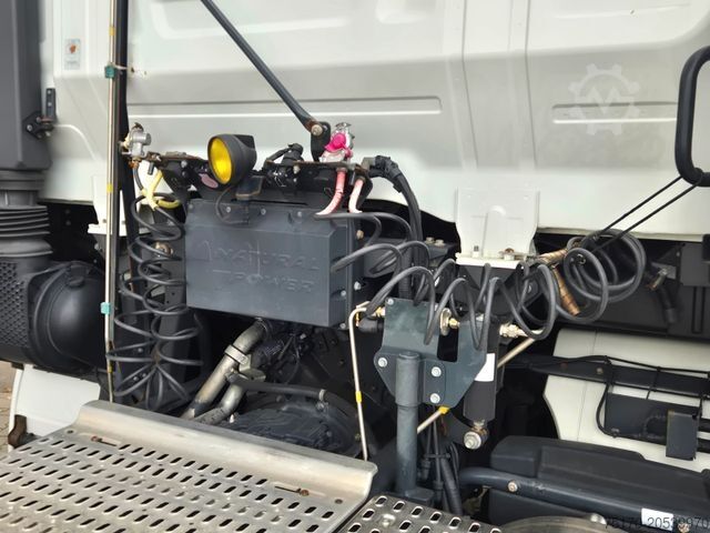 Standarta vilcējs IVECO Stralis 460NP LNG Standklima Xenon 3 Stück