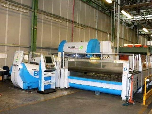 Machine de poinçonnage et de pliage FINN POWER BCE 4-200