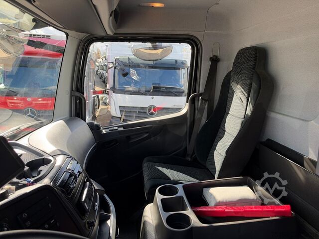 Furgon sa rashladnim sandukom MERCEDES-BENZ ATEGO 823 / 923 L Kühlkoffer 5 m LBW 1,5 to.*TK
