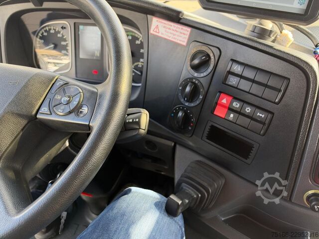 Furgon sa rashladnim sandukom MERCEDES-BENZ ATEGO 823 / 923 L Kühlkoffer 5 m LBW 1,5 to.*TK