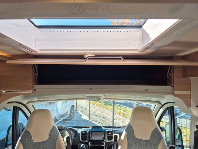 عربة تخييم MALIBU 600 DB K *Solar*Markise*Pioneer*AHK*FT*Bullaugen