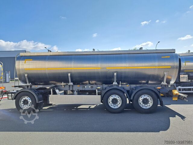 Tankanhänger  Edelstahltankanhänger - 3 Kammern - ISOLIERT