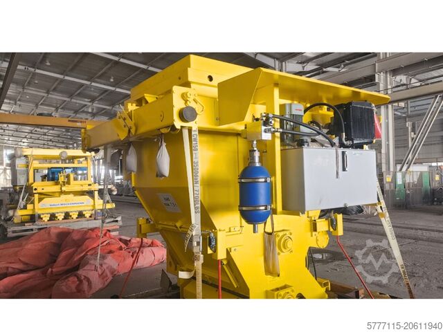 Máquina de construcción VOLLERT URZĄDZENIE PRZECHYLNE I ROZSYPARKA BETON