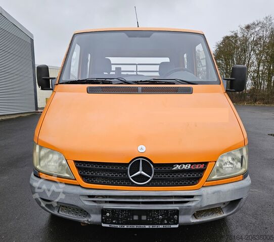 Tovornjak Mercedes-Benz 208 CDI
